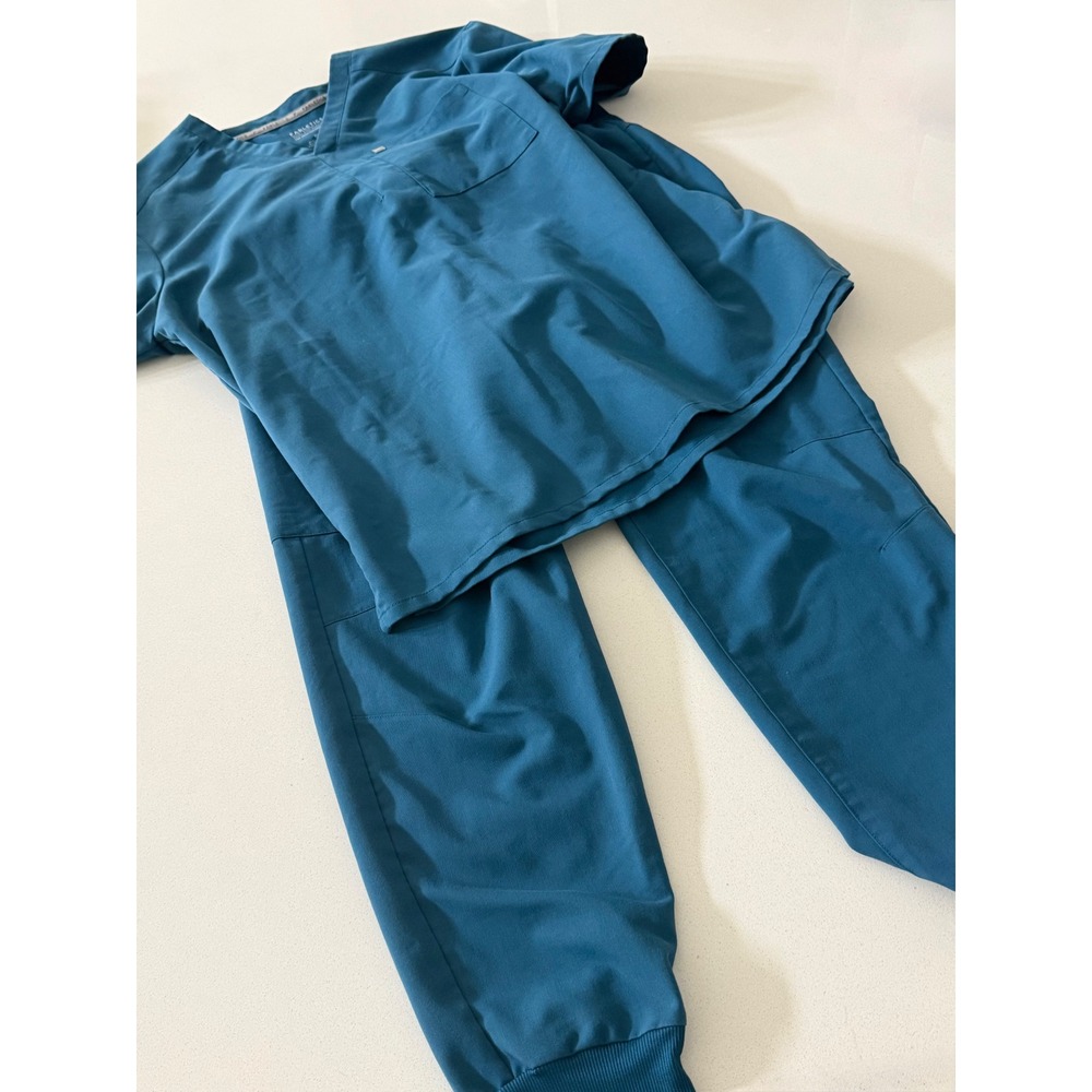 Fabletics Mens Scrub Set Caribbean blue V-Neck Top XL Jogger Pants L